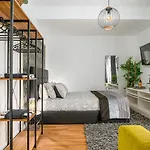 Hostel Avenue View - *