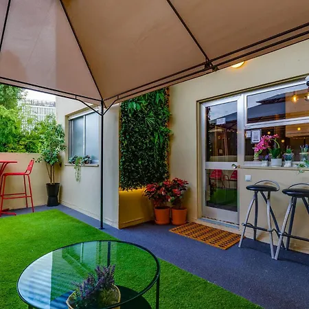 Avenue View Hostal