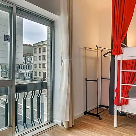 Avenue View Hostal *