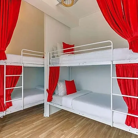 Avenue View Hostal *