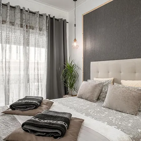 Alojamento de Acomodação e Pequeno-almoço Avenue View - *