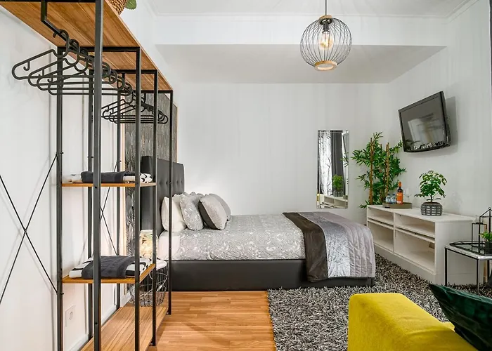 Hostal Avenue View - *