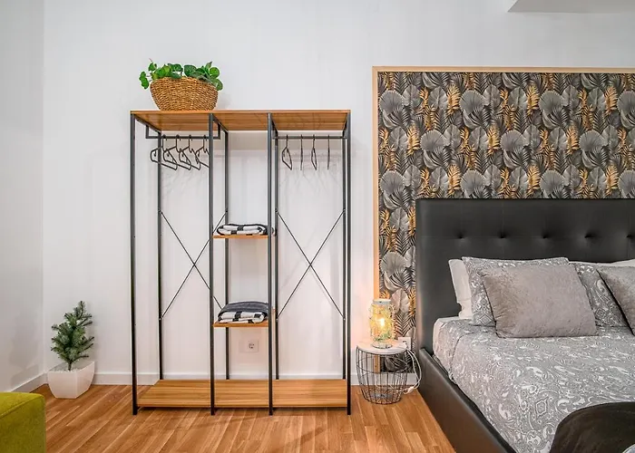 Avenue View - * Oporto