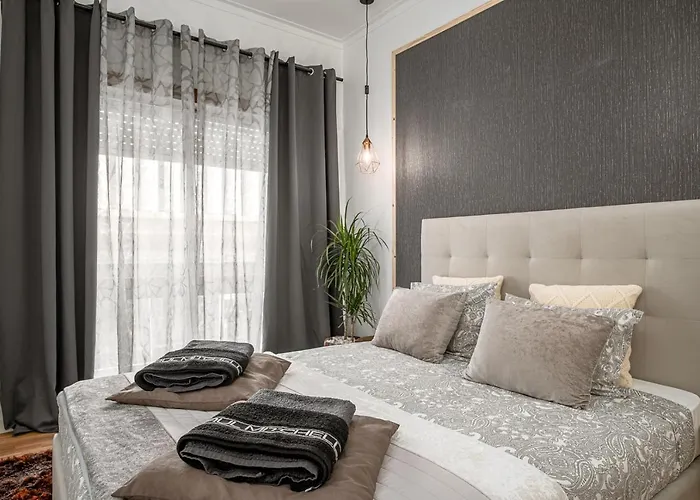 Hostal Avenue View - *