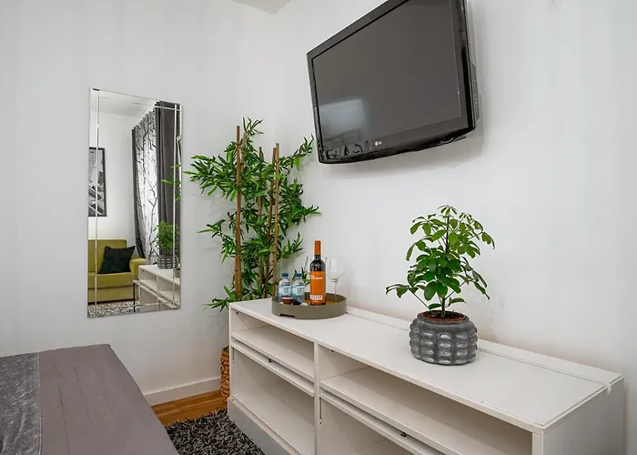 Hostal Avenue View - Oporto